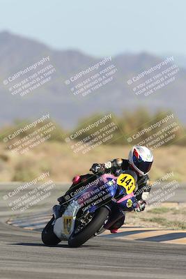 media/Oct-04-2025-CVMA (Sat) [[408bcdd6e4]]/Race 13-Amateur Supersport Open/